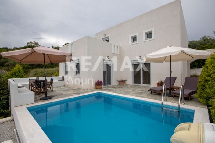 Image No.2-4 Bed Property for sale