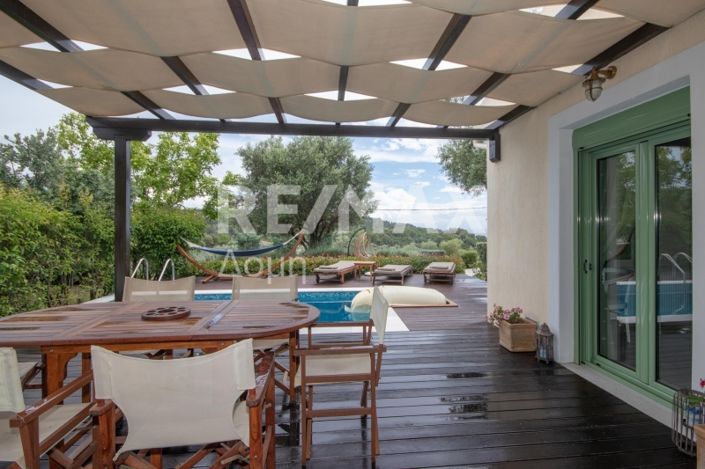 Image No.40-4 Bed Property for sale