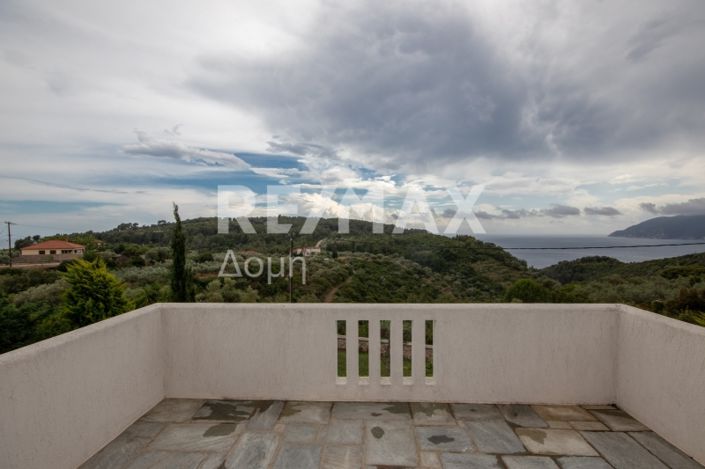 Image No.60-4 Bed Property for sale