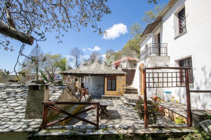 Image No.12-2 Bed Property for sale