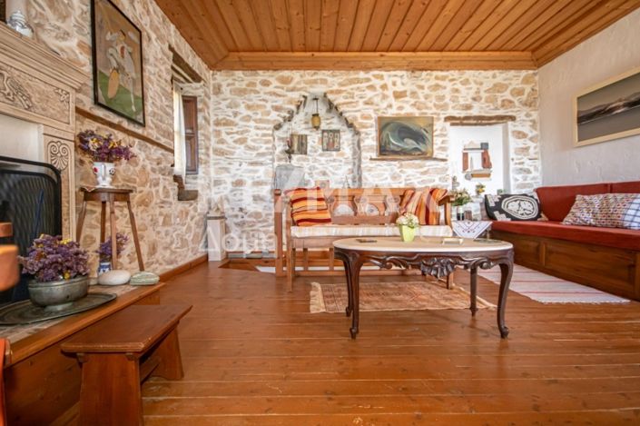 Image No.32-2 Bed Property for sale