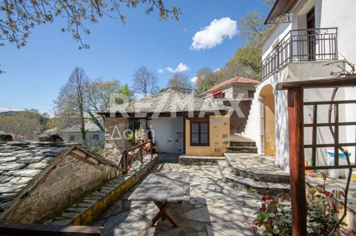 Image No.36-2 Bed Property for sale