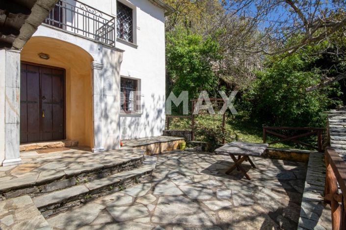 Image No.43-2 Bed Property for sale