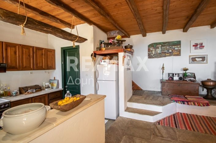 Image No.44-2 Bed Property for sale