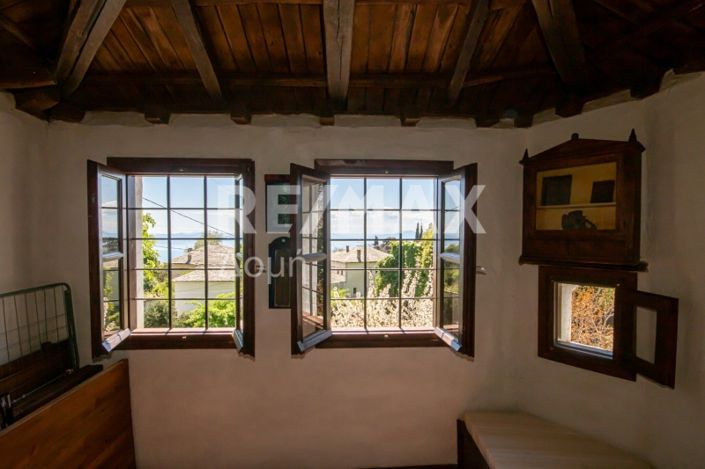 Image No.51-2 Bed Property for sale