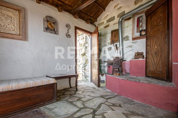 Image No.53-2 Bed Property for sale