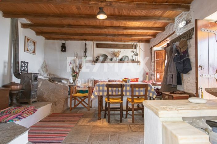 Image No.7-2 Bed Property for sale