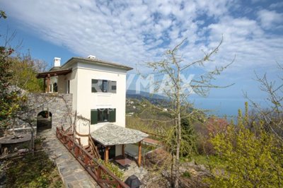 4 Bed Property for sale