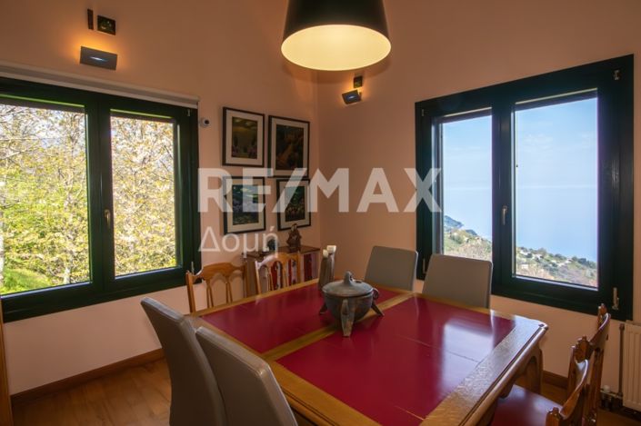 Image No.15-4 Bed Property for sale