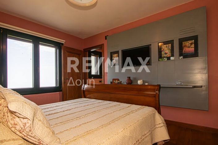 Image No.32-4 Bed Property for sale