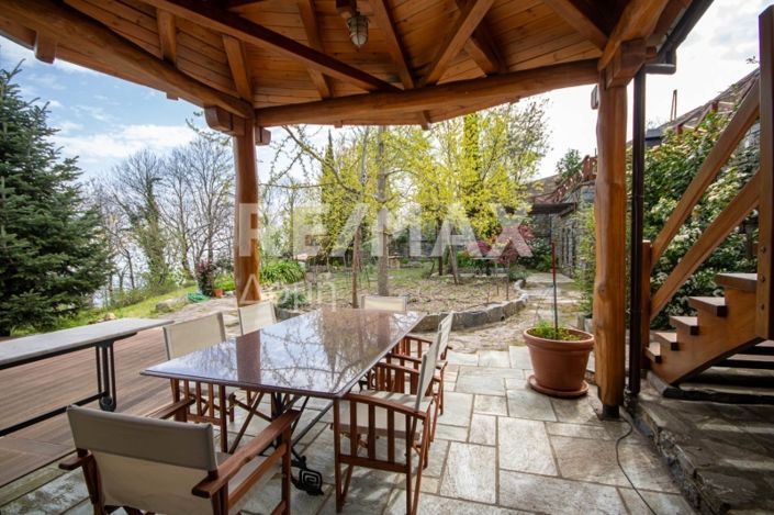 Image No.40-4 Bed Property for sale