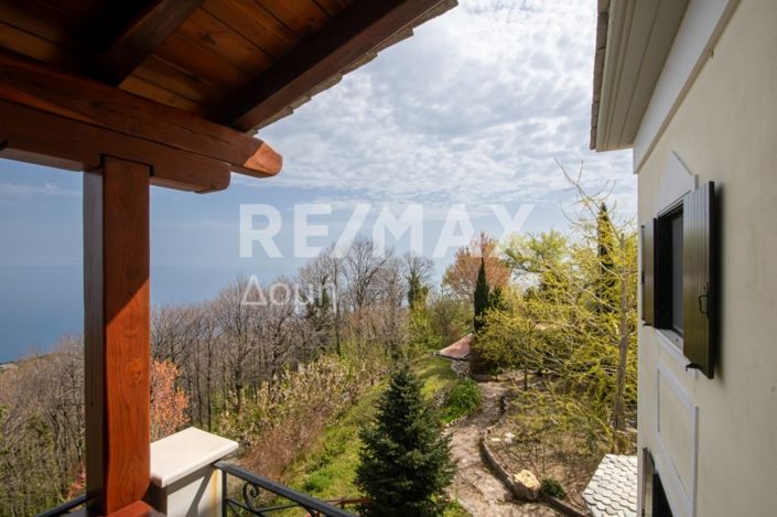 Image No.49-4 Bed Property for sale