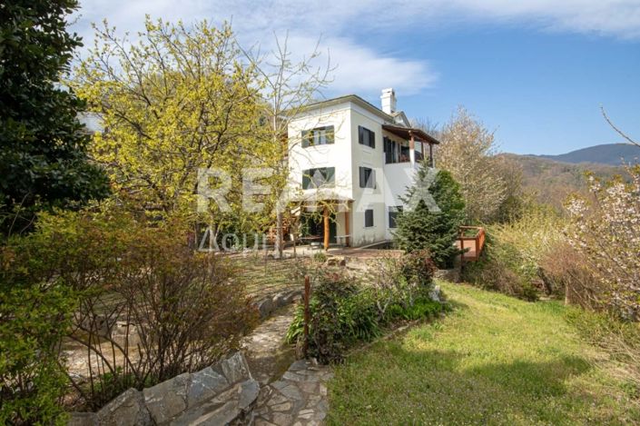 Image No.6-4 Bed Property for sale