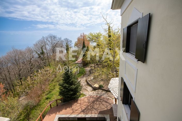 Image No.52-4 Bed Property for sale