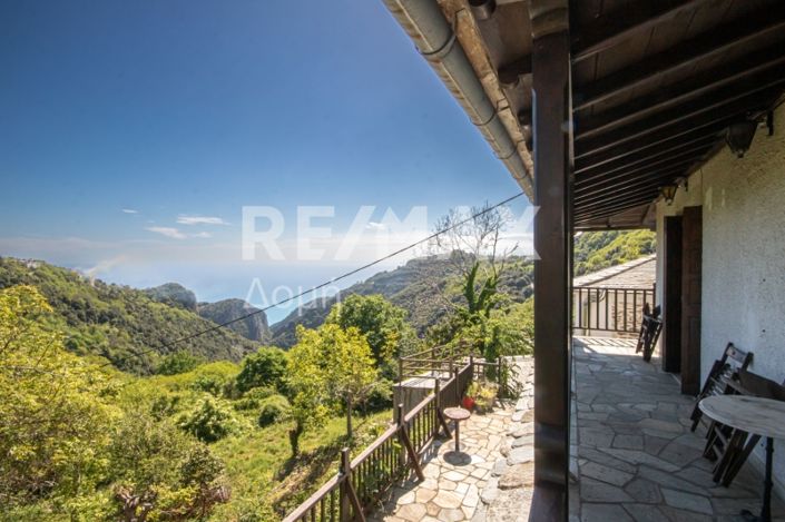 Image No.27-3 Bed Property for sale