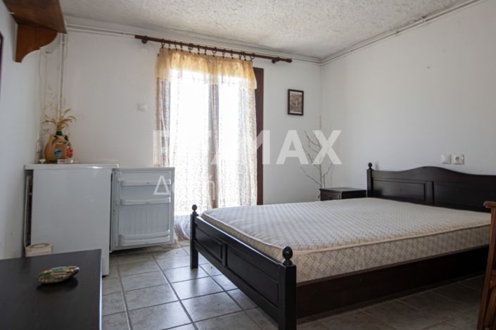 Image No.37-3 Bed Property for sale