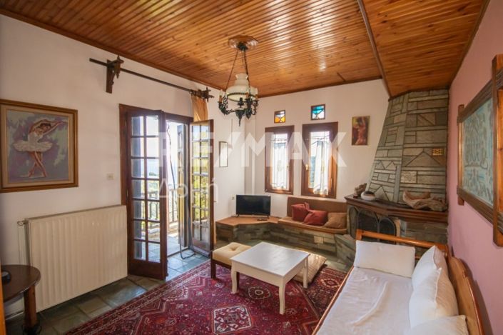 Image No.42-3 Bed Property for sale