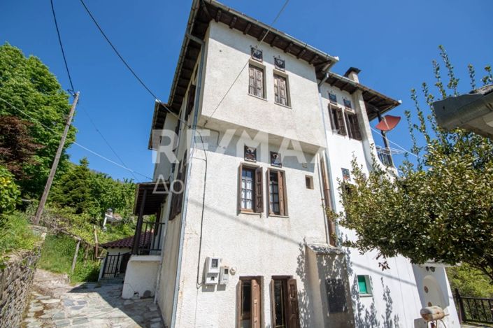 Image No.5-3 Bed Property for sale