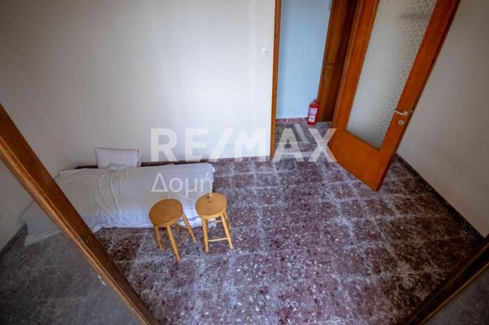 Image No.32-20 Bed Hotel for sale