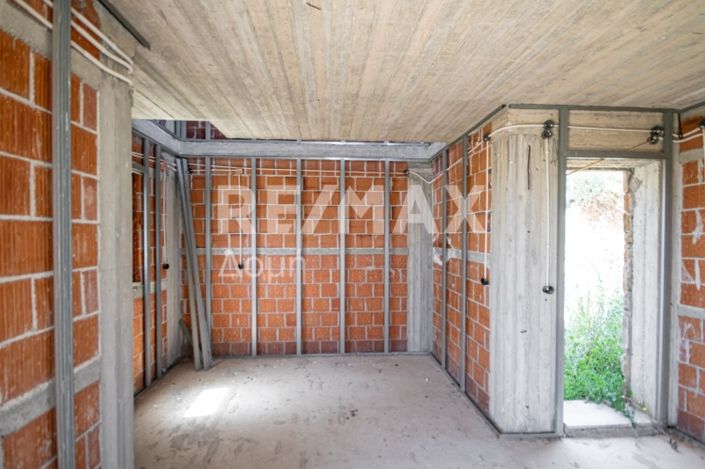 Image No.16-2 Bed House for sale