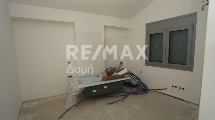 Image No.24-4 Bed Property for sale