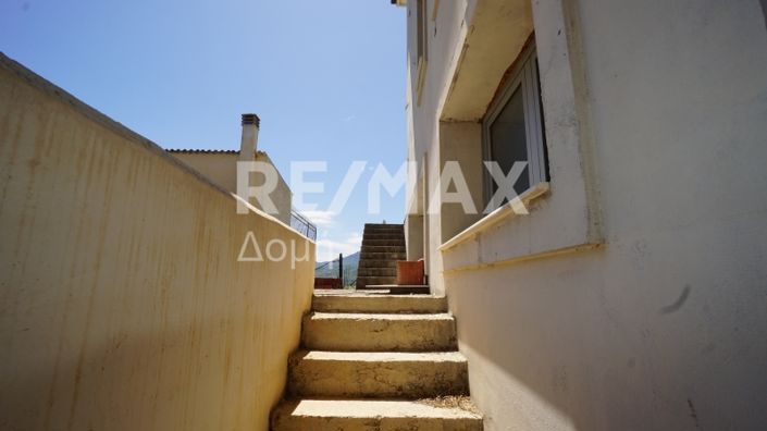 Image No.54-4 Bed Property for sale