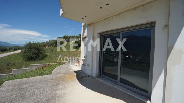 Image No.8-4 Bed Property for sale