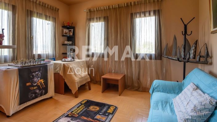 Image No.11-5 Bed Property for sale