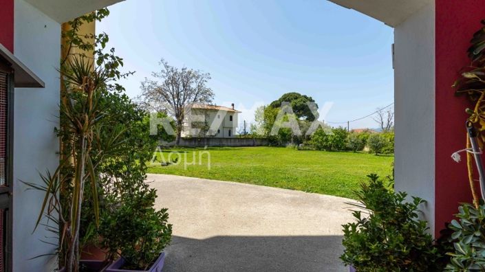 Image No.28-5 Bed Property for sale