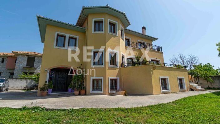 Image No.3-5 Bed Property for sale