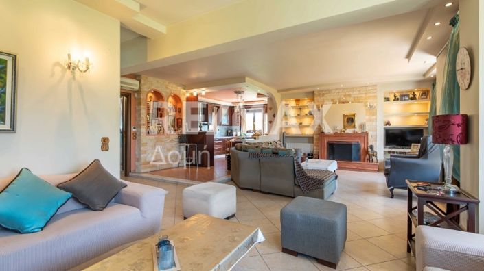 Image No.53-5 Bed Property for sale