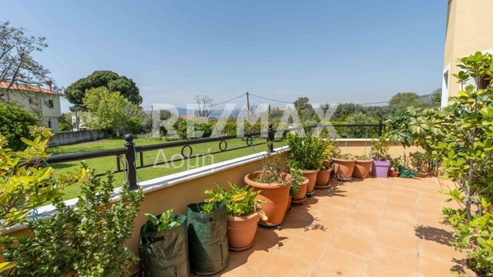 Image No.57-5 Bed Property for sale