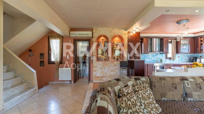 Image No.9-5 Bed Property for sale