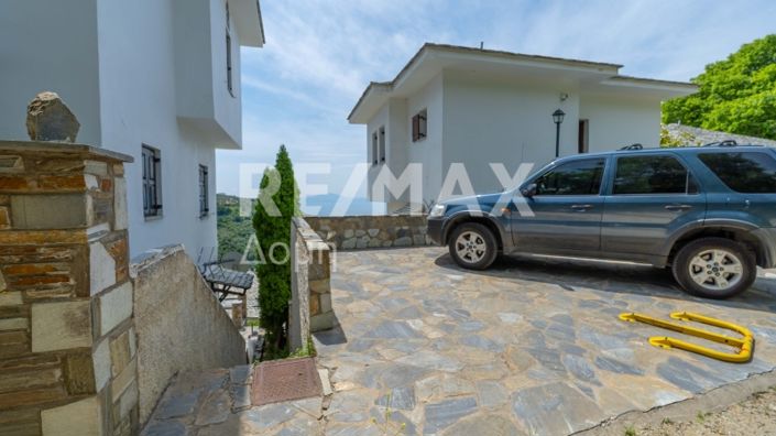 Image No.28-2 Bed Maisonette for sale