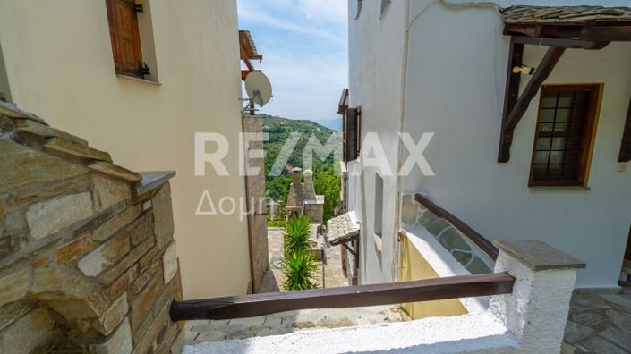 Image No.31-2 Bed Maisonette for sale