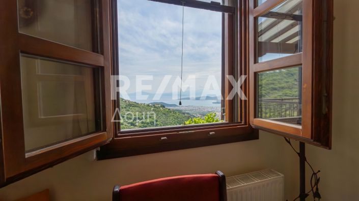 Image No.34-2 Bed Maisonette for sale