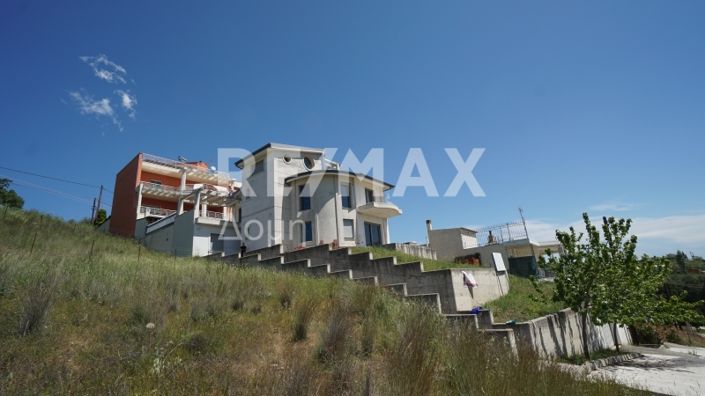 Image No.45-4 Bed Property for sale