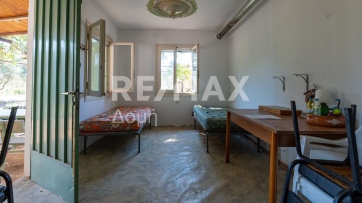 Image No.8-2 Bed House for sale