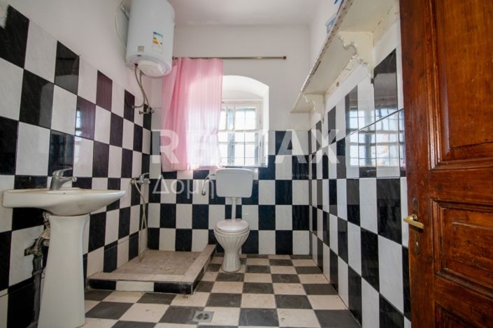 Image No.32-1 Bed House for sale