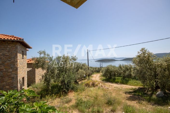 Image No.8-2 Bed Maisonette for sale