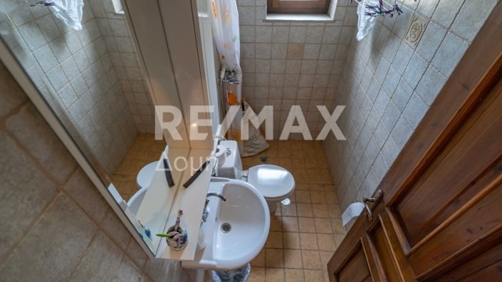 Image No.4-1 Bed Property for sale