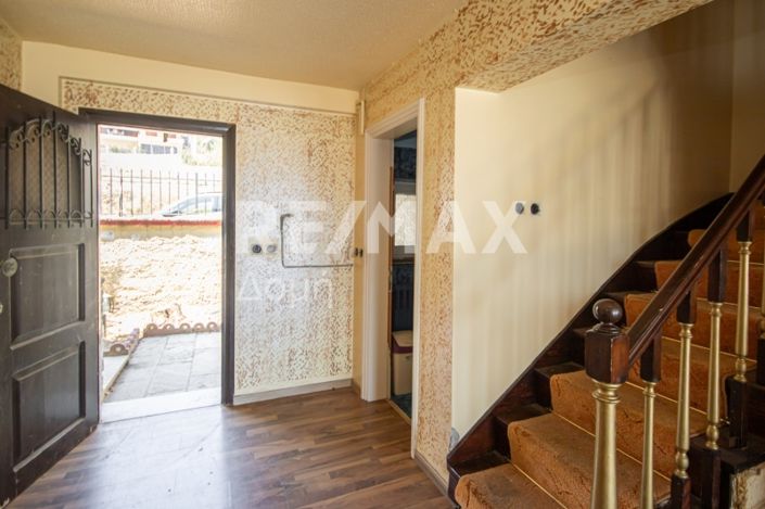 Image No.42-5 Bed Maisonette for sale