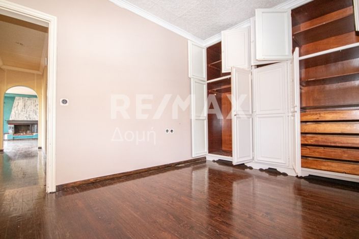 Image No.50-5 Bed Maisonette for sale