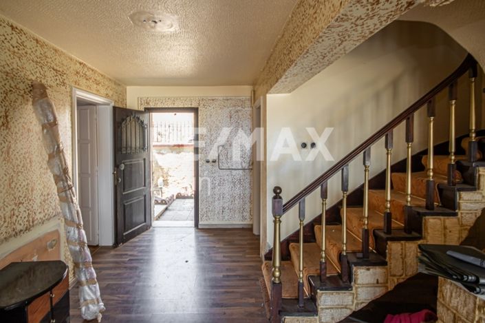 Image No.54-5 Bed Maisonette for sale