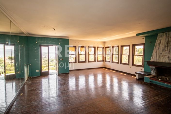 Image No.7-5 Bed Maisonette for sale