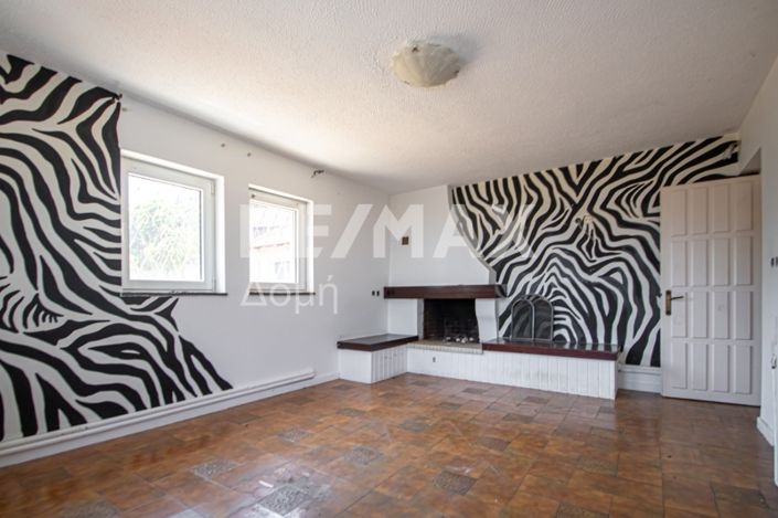 Image No.8-5 Bed Maisonette for sale