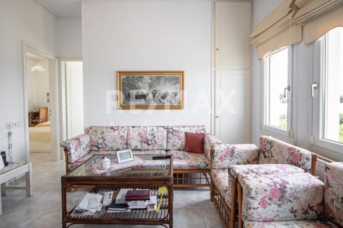 Image No.17-3 Bed Property for sale