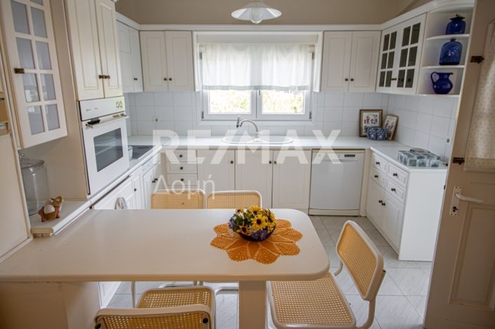 Image No.24-3 Bed Property for sale