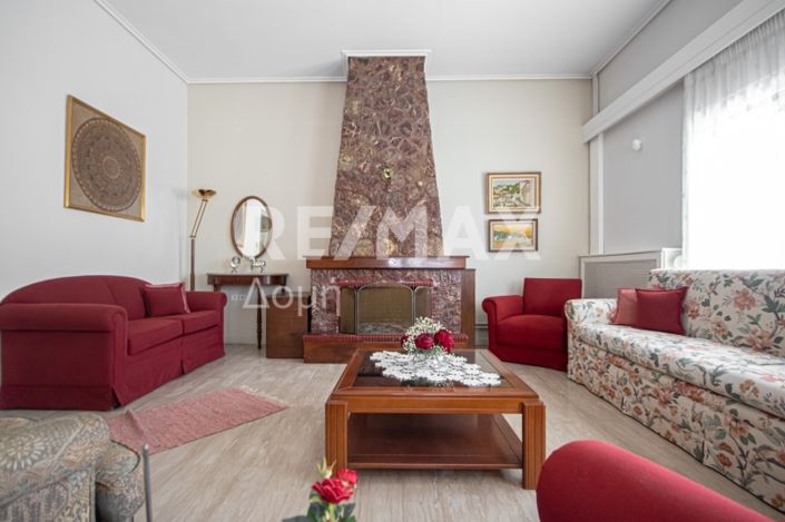 Image No.26-3 Bed Property for sale