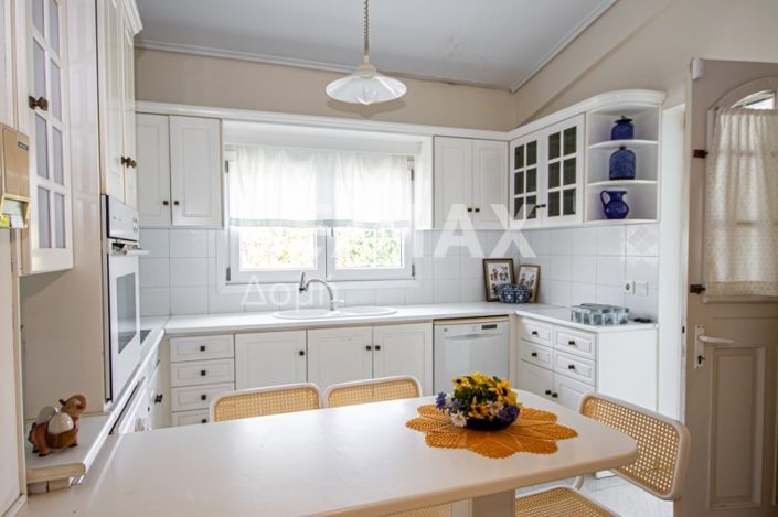 Image No.30-3 Bed Property for sale